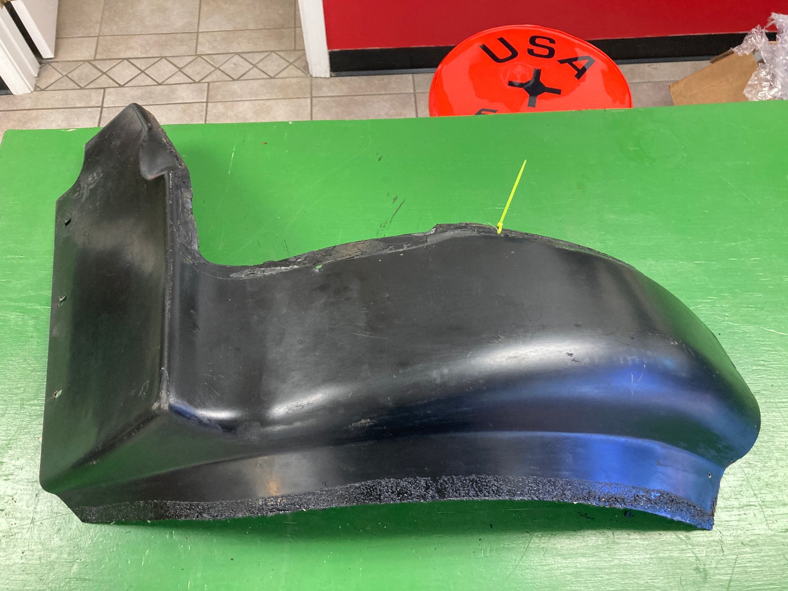 93 Bentley Brooklands/RR14 UNDERSHEET FRONT WHEELARCH RIGHT RH UB71010