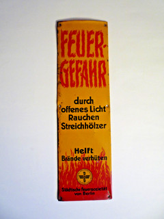 BLECHSCHILD STÄDTISCHE FEUERSOZIETÄT von BERLIN FEUER GEFAHR