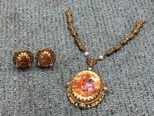 VINTAGE GERMAN FRAGONARD COURTING COUPLE PORCELAIN PENDANT & EARRINGS