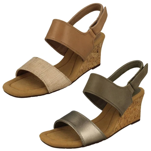 Sandali donna Clarks con zeppa e tacco e cinturino *Kyarra Faye*