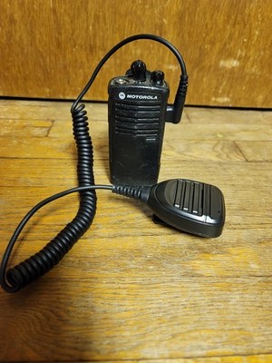 Motorola RDV5100 5Watt 10 Channel VHF Two Way Radio Microphone No Antenna 