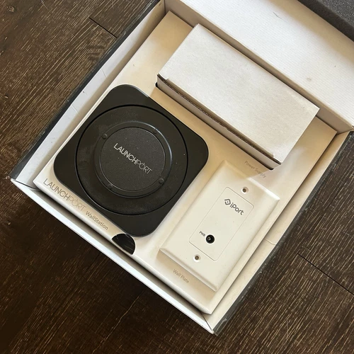 iPort LaunchPort Wallstation Charge Station Open Box