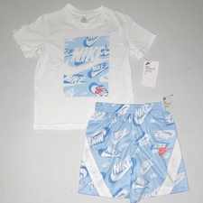 NWT NIKE 2-PIECE T-SHIRT AND NIKE LOGO SHORTS SET. SIZE 6. BOYS.