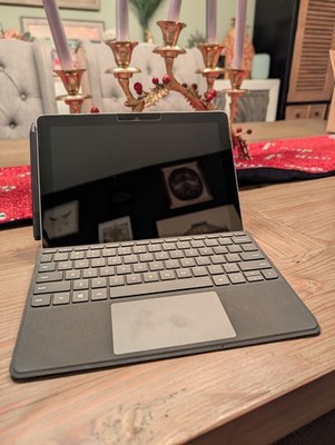 Microsoft Surface Go 2 10.5'' with Stylus & Keyboard: 4425Y 1.70GHz 4GB 64GB eMMC