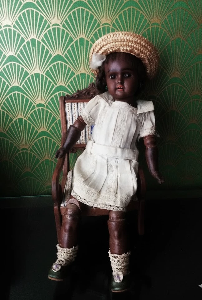 ancienne petite poupée noire Simon Halbig avec male et trousseau no Jumeau - Photo 2/4