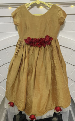 green emerald velvet dress 3T Sample Dresses – Malia+Kai main image 0