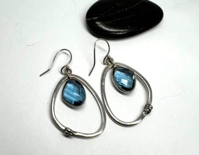 ◆STONEHENgE◆ Silver Drop Earrings SC25A37E 925 Sterling silver dangle earrings faceted London Blue