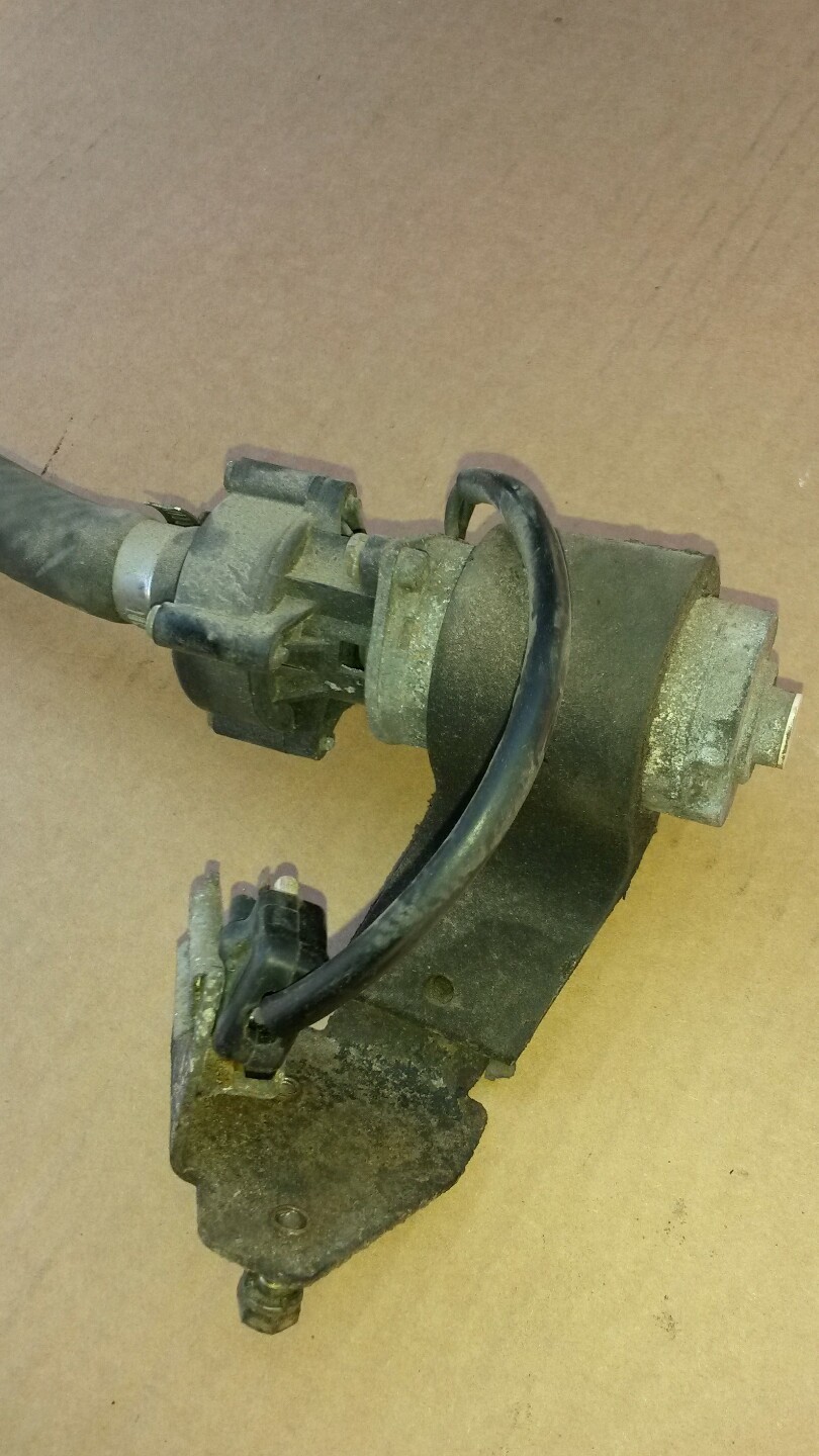 1983 81 82 84 85 Mercedes Benz 300D 240D heater control valves valve