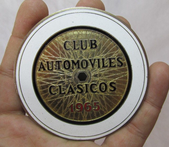 OLD CAR GRILLE EMBLEM BADGES, CLUB AUTOMOVILES CLASICOS 1965, BRONZE