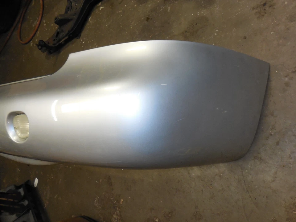 Задняя наружная серебристая панель бампера 00-02 Saturn SC1 SC2 3DR Coupe 21112474 - Изображение 4 из 4