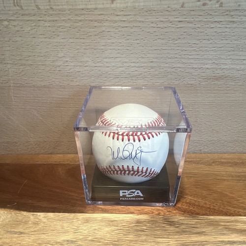Mark McGwire athletics Cardinals autographed baseball PSA/DNA authenticated.