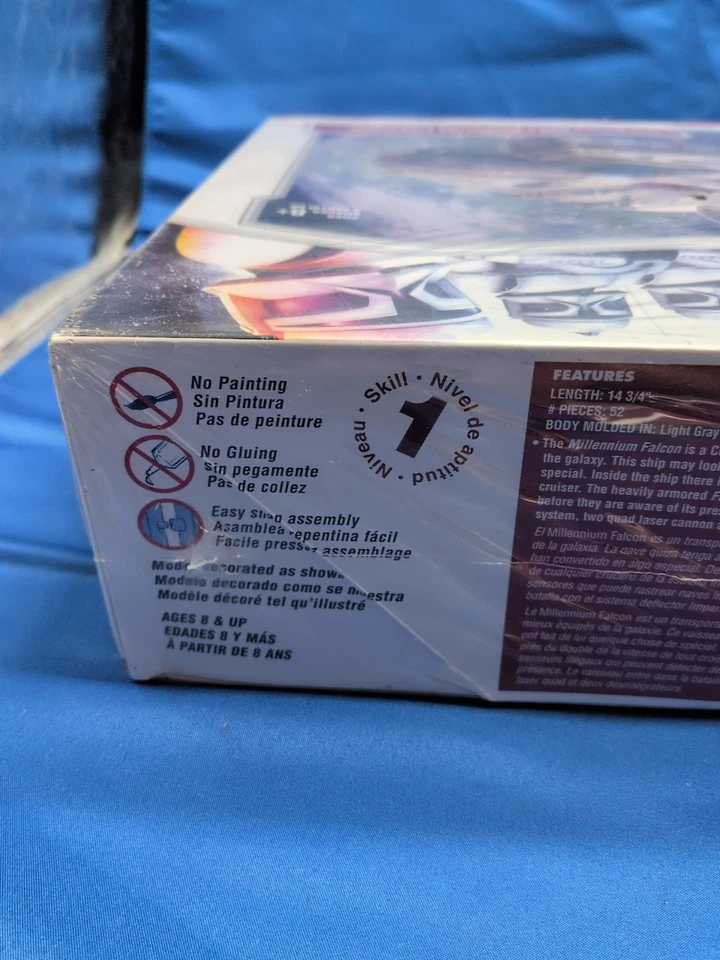 REVELL STAR WARS Han Solo's Millennium Falcon Model Kit 85-1854  - Image 4 of 4
