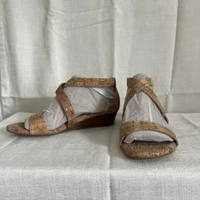 SOFFT Natural Cork Wedge Sandals with Open Toe Design SZ 8.5 New In Box