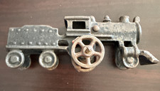 Antique Cast Iron Toy Train Locomotive W/Coal Tender