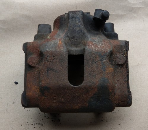 BMW E28 Bremssattel vorne links 54/12/284 518 518I 520I 524TD 1151579 MASSIV