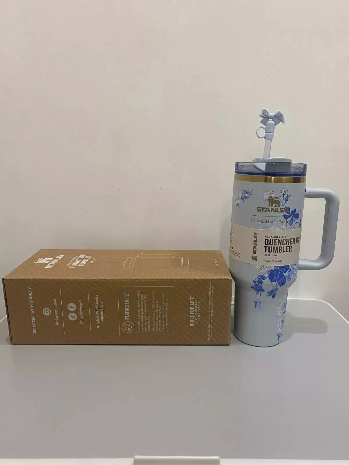 Foto 1 di 2