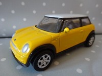 Mini Cooper 1/60 Ca. 7Cm Mit RüCkzugmotor Gelb Modelauto