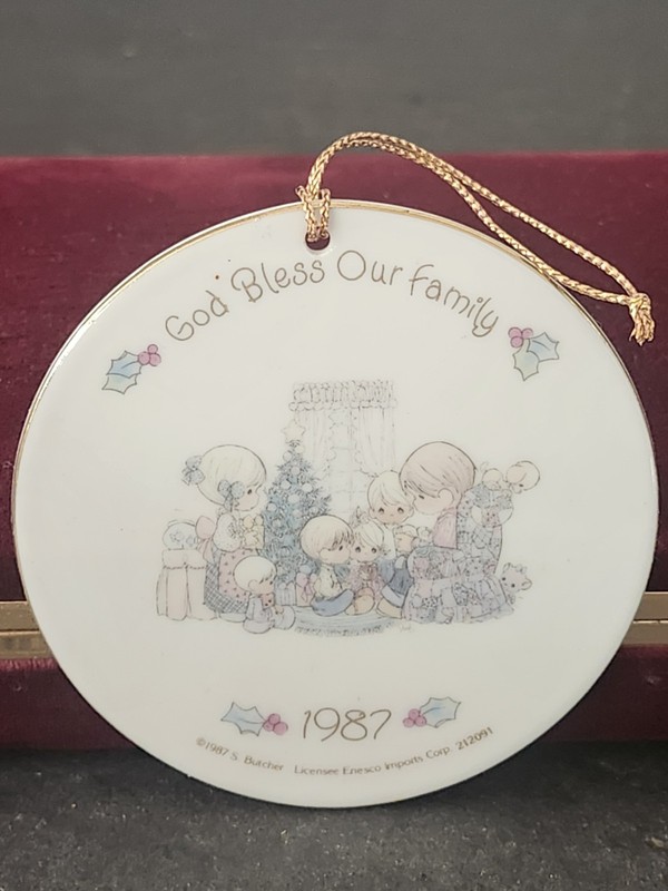 Vintage 1987 Precious Moments "God Bless Our Family" Glass Christmas Ornament
