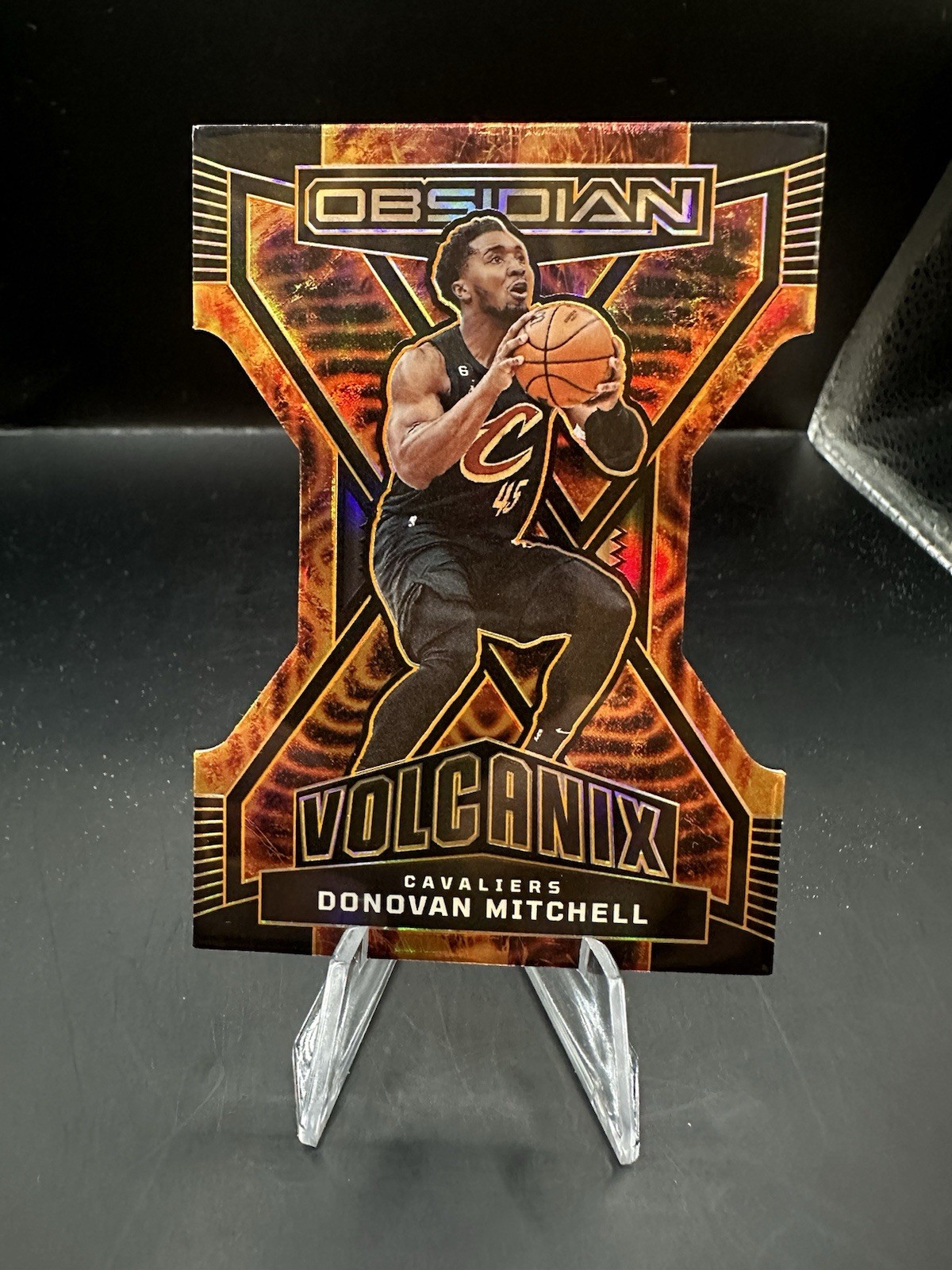 2022 Panini Obsidian DONOVAN MITCHELL Volcanix Ultra Rare CASE HIT SSP