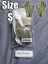 Size S - Supreme WINDSTOPPER Zip Gloves (FW25...