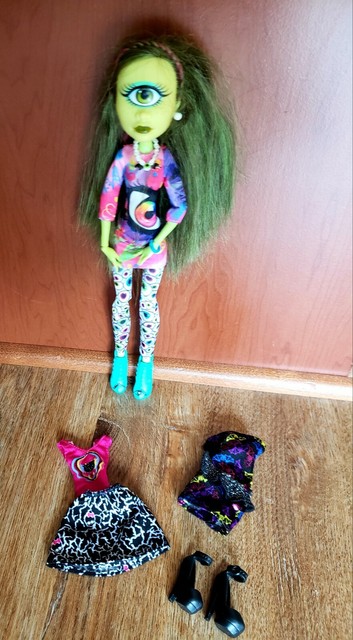 Monster High IRIS CLOPS - I LOVE HEART FASHION Doll | eBay