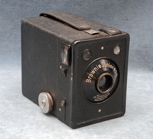 1934-36 KODAK AG GERMANY BROWNIE JUNIOR 620 BOX CAMERA - 第 1/2 張圖片