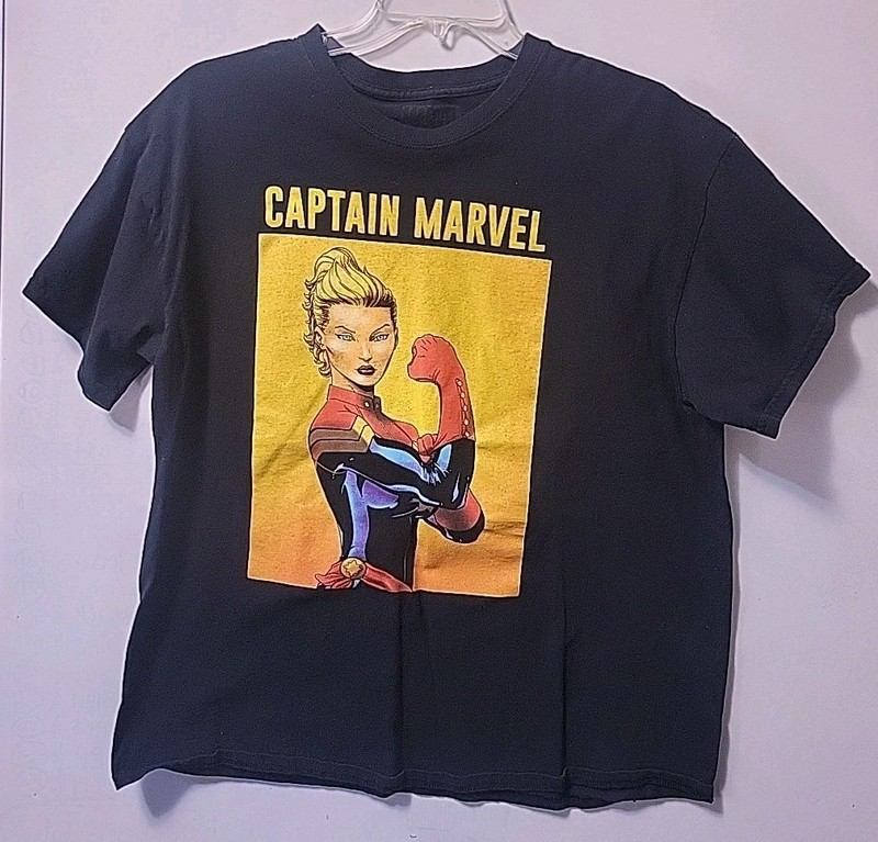Black Captain Marvel Comics, Blonde Lady T-shirt XL