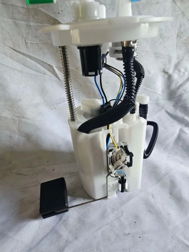 Fuel Pump Assembly for Nissan Infiniti Pathfinder QX60 JX35  170403KA1E - Image 2 of 4