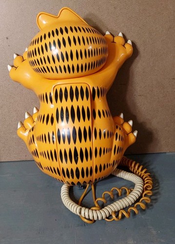 Garfield Hanging Wall Phone Table Phone Tyco 1980s Landline Push Button - Picture 1 of 11