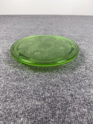 Vintage Jeanette Green Uranium Glass Sunflower Trivet 10” 3-Footed Cake Plate
