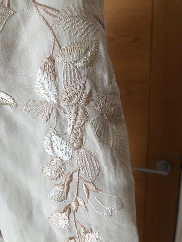 Minuet Cream Embroidered Size 10 Skirt Suit - Picture 4 of 4