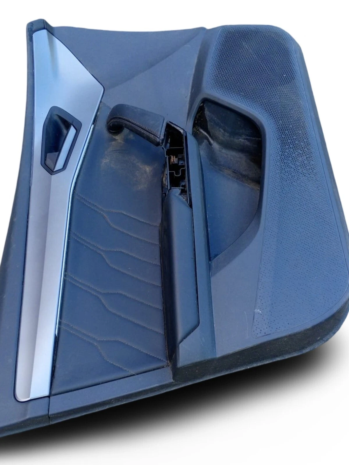SEAT Leon FR passenger door panel colour trim
