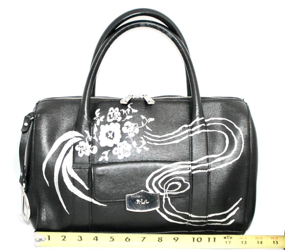 Cartera de médico LAUREN RALPH LAUREN negra con bolsillo frontal estampado floral en lámina plateada Foto 4 de 4