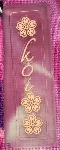 PRE-OWNED Women’s Floral (Med) ‘Koi by Kathy Peterson’ Scrub Top {Style# 116PR} - Picture 9 of 11
