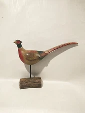 VINTAGE TII COLLECTIONS PHEASANT ON LOG W/REMOVABLE MAGNETIC TAILS-RESIN H3601