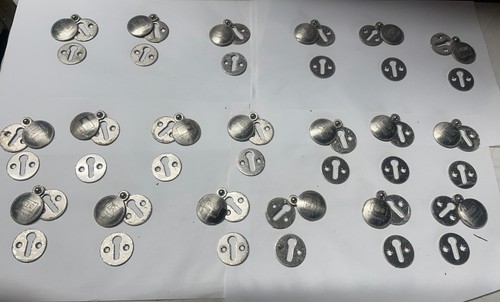 32mm Union Open & Closed Keyhole Escutcheons X 19 Cleared From A Hardware Shop