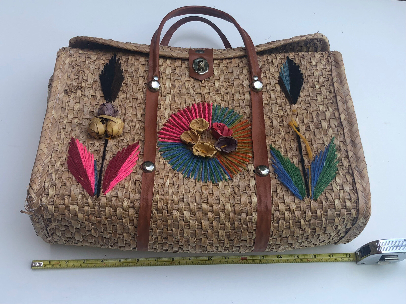 Vintage Large Woven Straw Tote Bag w/ Raised Raffia F… Gem