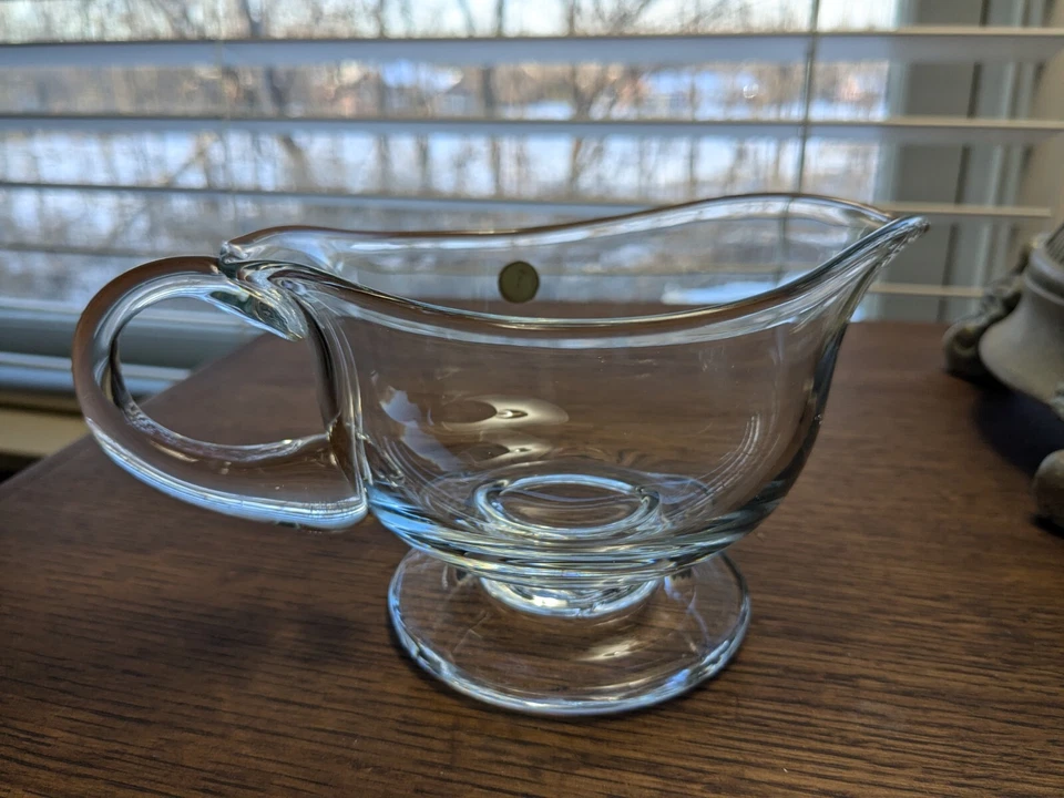 Made in Romania Glass Gravy Boat Sauce Dish With Handle and Glass Ladle - Image 2 of 4