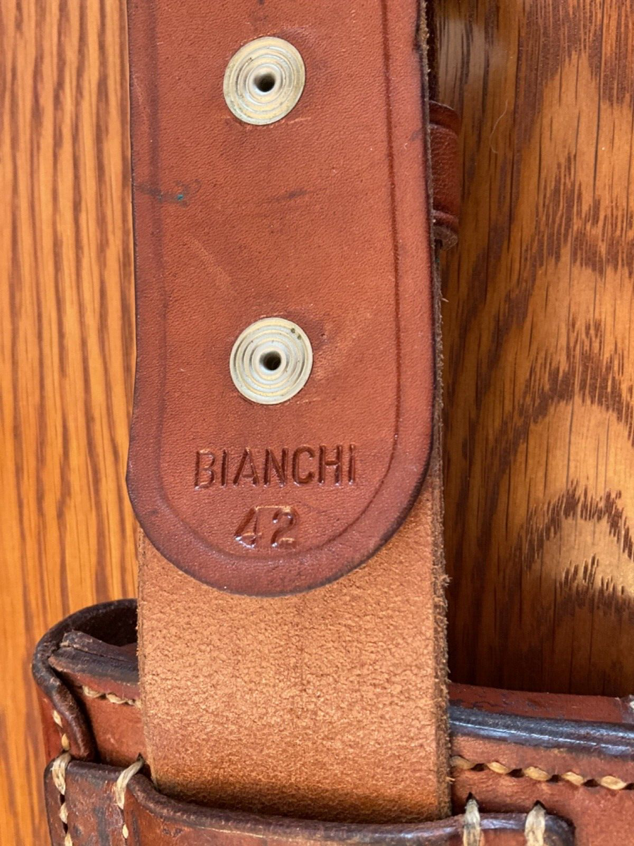 VTG Bianchi Leather Belt (42), 22 Auto #89 Gun Holster VTG Bianchi Leather Belt (42), 22 Auto #89 Gun Holster