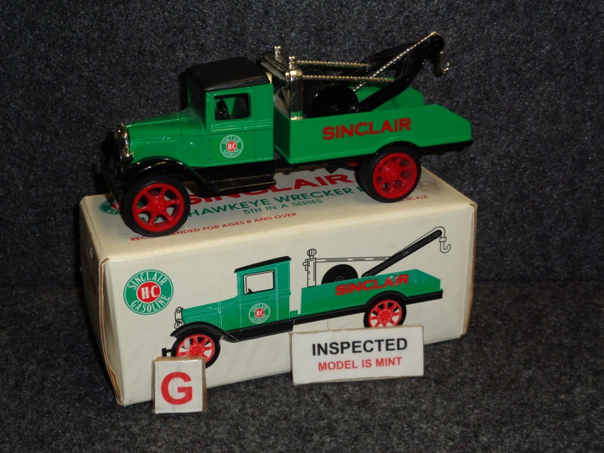 1931 HAWKEYE TOW TRUCK WRECKER SINCLAIR Oil Ertl Diecast 1:25