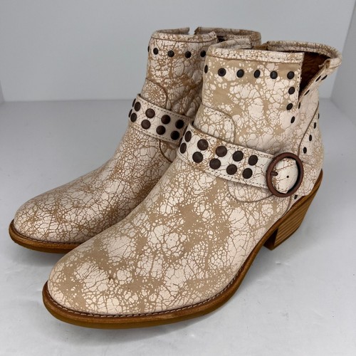 Sofft Womens SF0052405 Allene II Ivory White Leather Western Size 8.5 M Booties