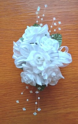 NEW 7'' Artificial White Rose Wrist Corsage W/Pearl Accents Iridescent Bow W/Bout
