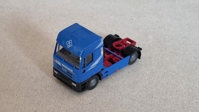 Lot 1589 eine Iveco EuroStar Solozugmaschine  von Wiking in 1:87 aus Sammlung