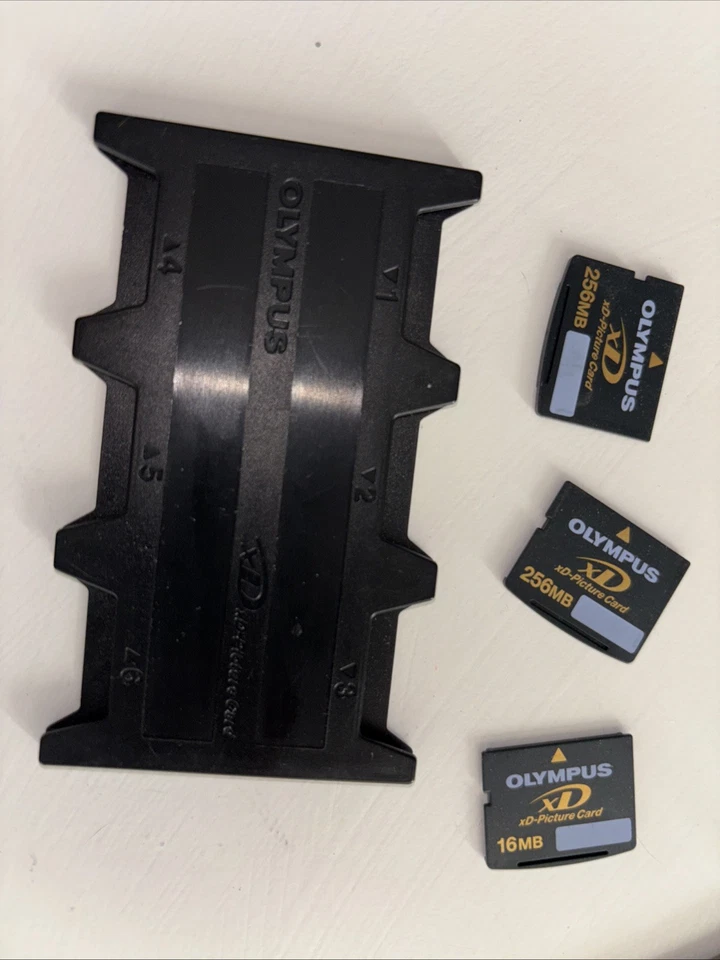 Olympus C-750 4mp Ultra Zoom Digital Camera Silver - SD Cards, Remote, Case - Image 4 of 4