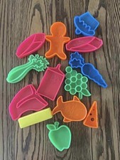 Vintage Mattel Tuff Stuff Plastic play food/ Cookie cutter set 1970  s