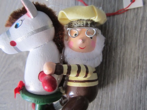 HERSHEY'S CHOCOLATE AMERICANA ELF ON HORSE POGO STICK CHRISTMAS HOLIDAY ORNAMENT - Picture 3 of 5