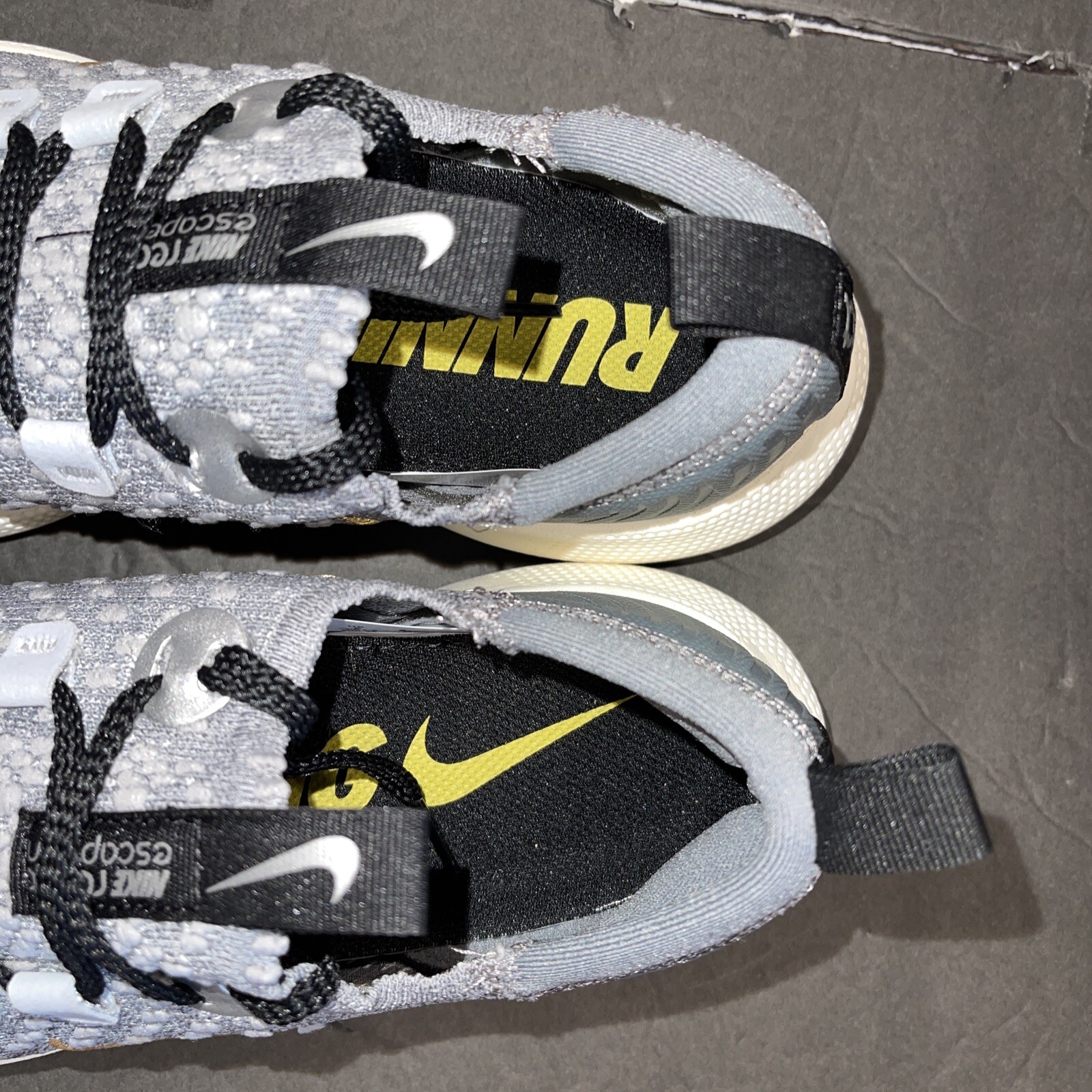 Nike React Escape RN Flyknit Grey Metallic Gold DC4269-003 Women's 9.5 Men's 8 image 7