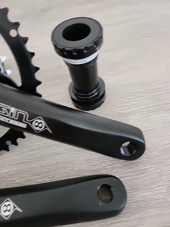 JUEGO DE BIELAS SUB COMPACTAS TREKKING ORIGINAL 175 MM BRAZOS TRIPLE 22-30-44 DIENTES BB NUEVO Foto 3 de 4