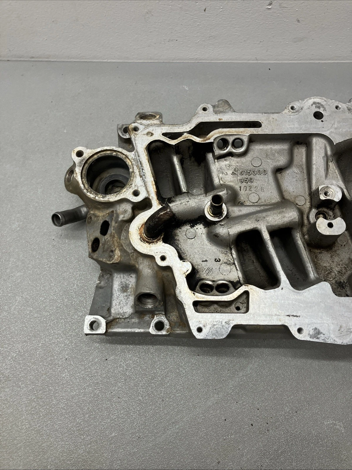 Vortec Intake Lower 5.7L 350 5.0L 305 96-00 Chevy/GMC SUV  Pickup - Picture 3 of 4