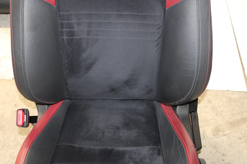 Juego completo de asientos Subaru WRX STI 2015-2021 OEM NE111 Foto 3 de 4